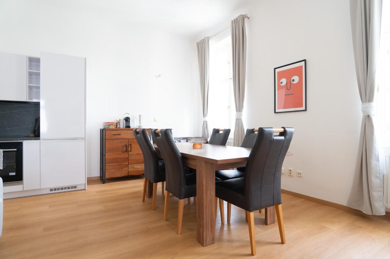 The Dante Prague - Family And Friends Apartments Exteriör bild